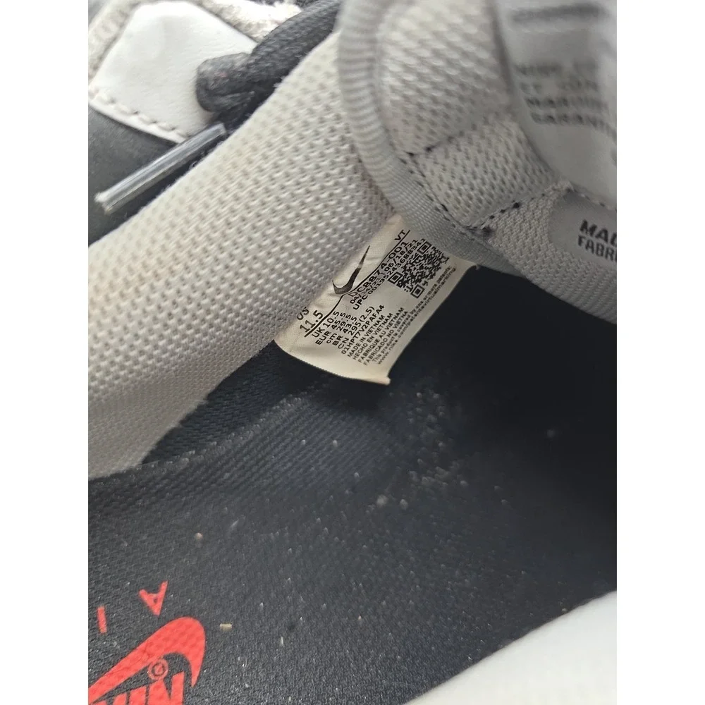 Nike Air Air Force 1 '07 LV8 DMB Size 11.5 With Box